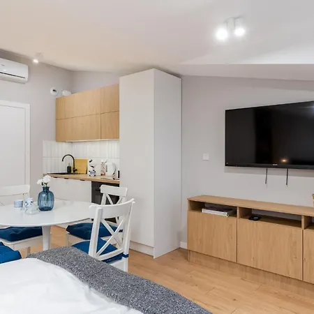 Czarnowiejska 21a By Homeprime